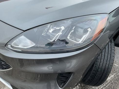 Used 2022 Ford Escape SE image 17