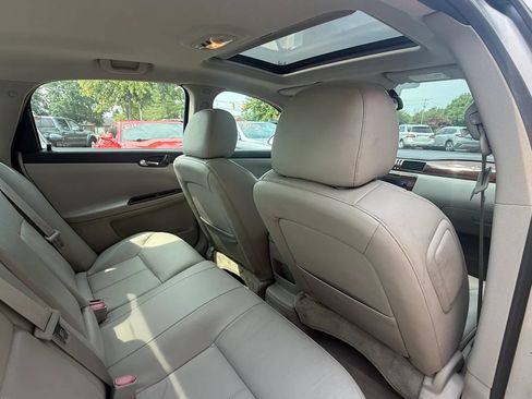 Used 2010 Chevrolet Impala LT w/ Luxury Edition Package FWD image 12