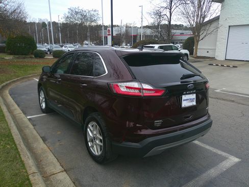 Used 2022 Ford Edge SEL w/ Convenience Package image 10