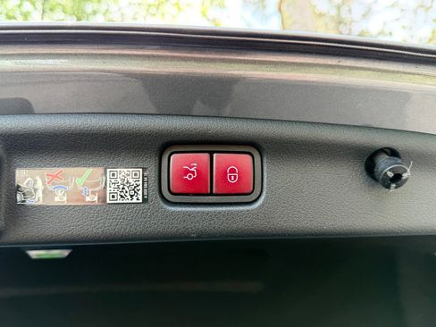 Certified 2024 Mercedes-Benz C 300 Sedan image 17