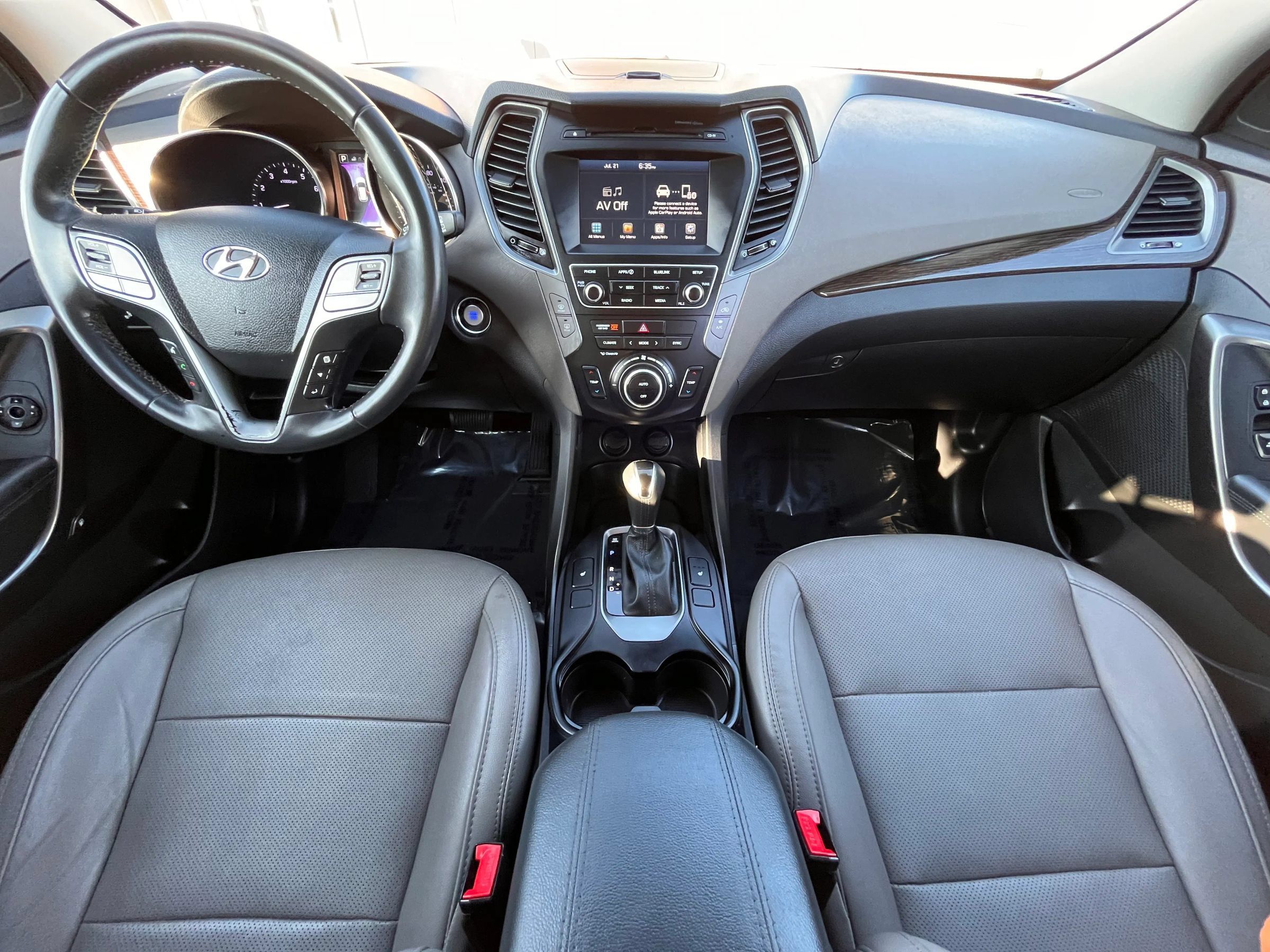 Used 2017 Hyundai Santa Fe Sport FWD image 13
