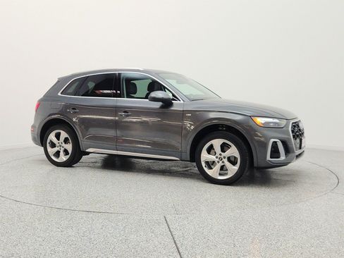 Used 2023 Audi Q5 2.0T Premium Plus w/ Premium Plus Package AWD/4WD image 4