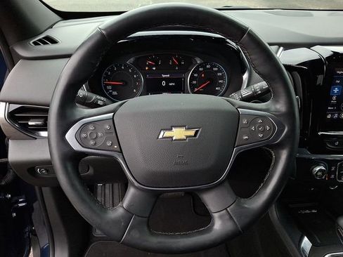 Used 2023 Chevrolet Traverse LT image 15