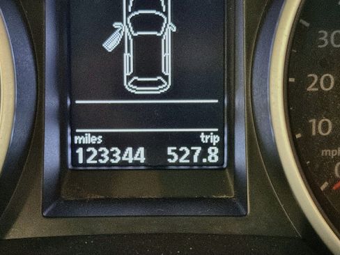Used 2012 Volkswagen Golf 2-Door FWD image 18