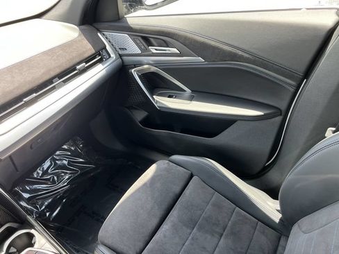 Used 2025 BMW X2 xDrive28i w/ Technology Package AWD/4WD image 16
