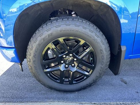 Used 2025 Chevrolet Silverado 1500 RST AWD/4WD image 10
