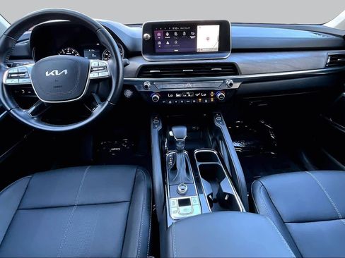 Used 2022 Kia Telluride EX w/ EX Premium Package FWD image 16