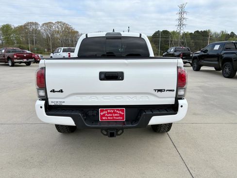 Used 2017 Toyota Tacoma TRD Pro image 6