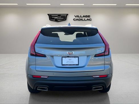 Certified 2023 Cadillac XT4 Luxury w/ Cold Weather Package FWD image 4
