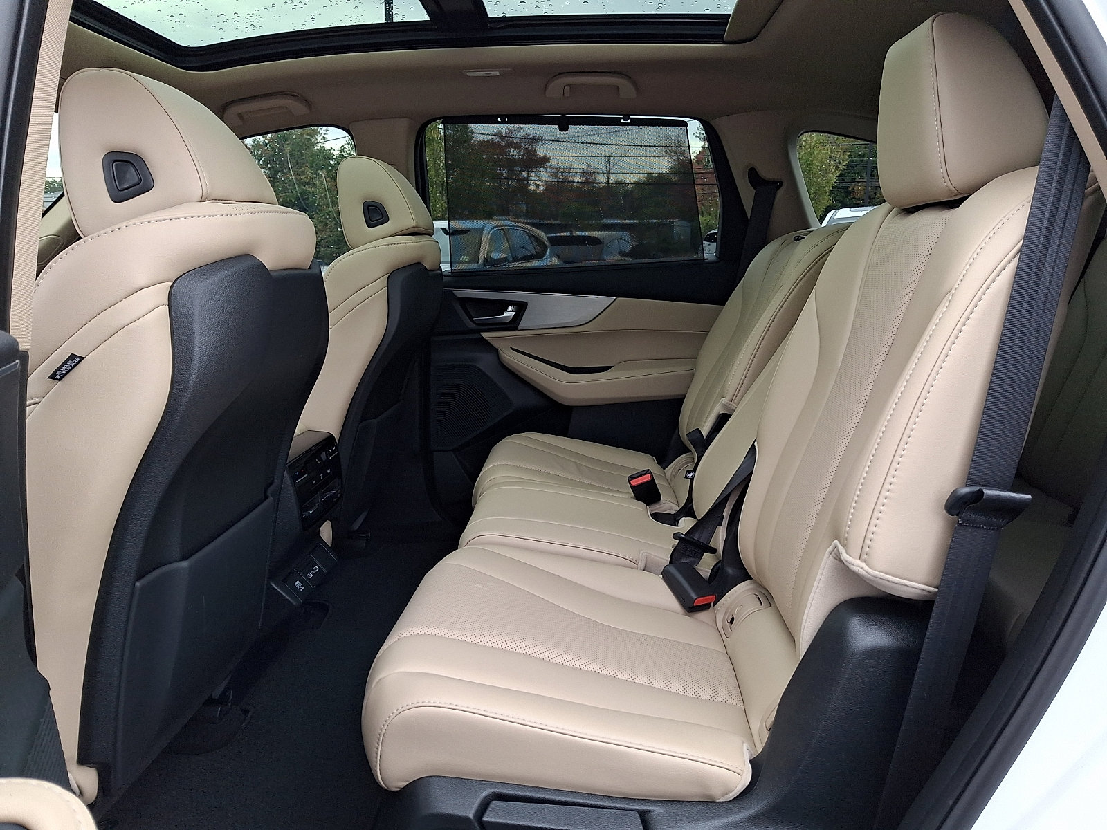 Certified 2024 Acura MDX w/ Technology Package AWD/4WD image 10
