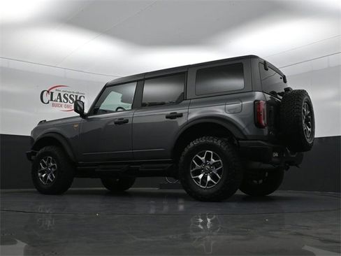 Used 2024 Ford Bronco Badlands image 24