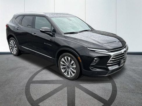 Used 2024 Chevrolet Blazer Premier w/ Driver Confidence II Package AWD/4WD image 5