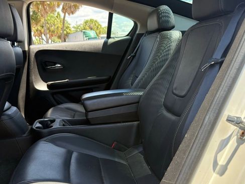 Used 2013 Chevrolet Volt Premium w/ Premium Trim Package FWD image 11