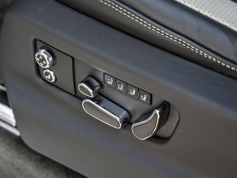 Certified 2022 Bentley Bentayga AWD/4WD image 27
