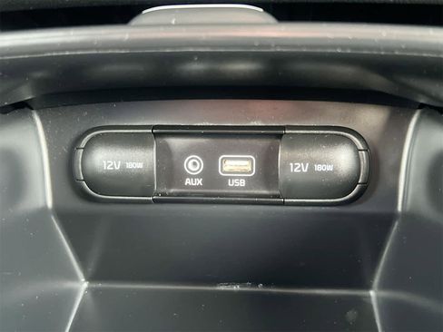 Used 2020 Kia Sorento LX image 32