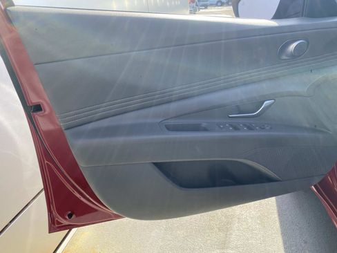 Used 2022 Hyundai Elantra SEL w/ Convenience Package image 14