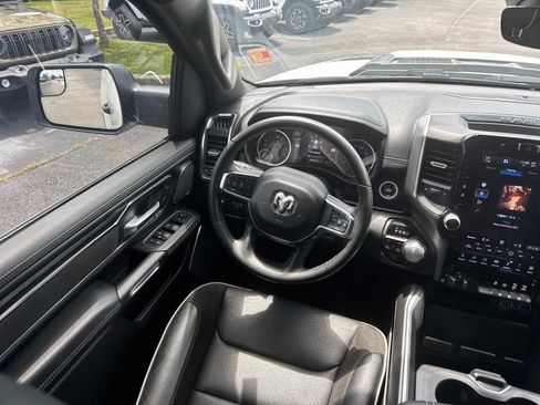 Used 2024 RAM 1500 Laramie AWD/4WD image 20