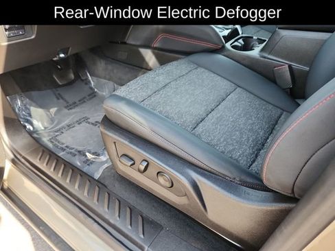 Used 2023 Chevrolet Colorado Z71 w/ Z71 Convenience Package 2 image 21