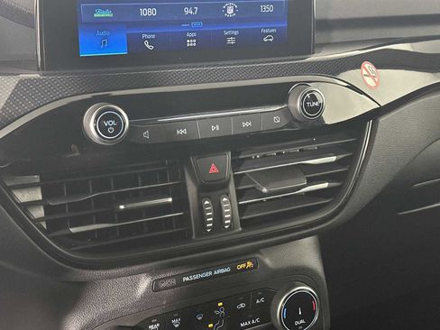 Used 2025 Ford Escape ST-Line image 32