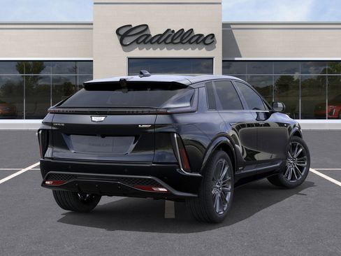 New 2026 Cadillac Lyriq V w/ Exterior Carbon Fiber Package AWD/4WD image 4