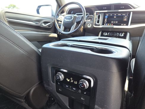 Used 2021 GMC Yukon XL Denali w/ Denali Premium Package RWD image 29