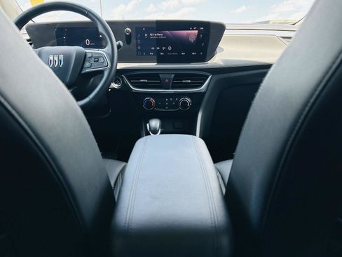 Used 2024 Buick Encore GX Sport Touring AWD/4WD image 21