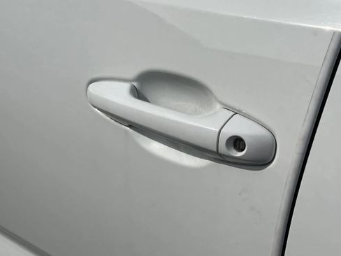 Used 2023 Toyota Tacoma SR w/ SR Convenience Package image 7