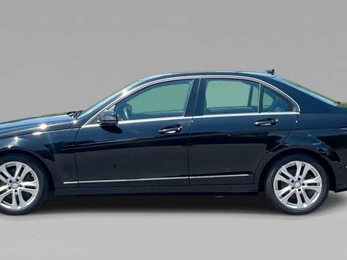 Used 2013 Mercedes-Benz C 300 4MATIC Sedan image 5