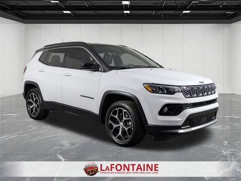 Certified 2024 Jeep Compass Limited image 7