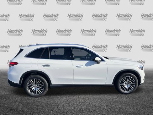 Used 2025 Mercedes-Benz GLC 300 image 11