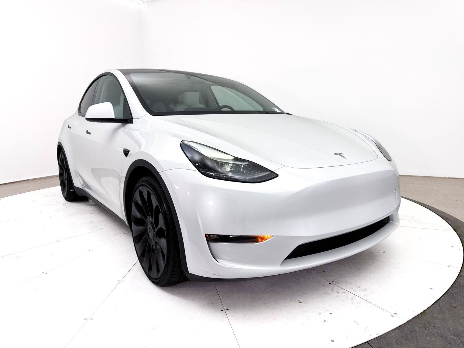 Used 2023 Tesla Model Y Performance AWD/4WD image 11