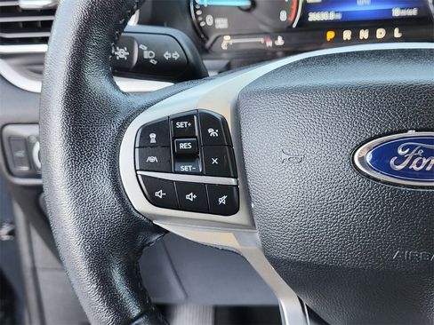 Certified 2022 Ford Explorer XLT w/ Equipment Group 202A image 29