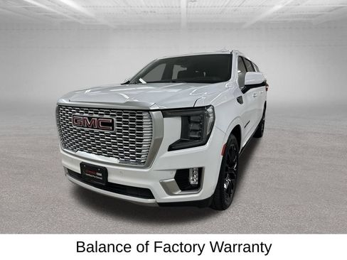 Used 2023 GMC Yukon XL Denali w/ Advanced Technology Package AWD/4WD image 8