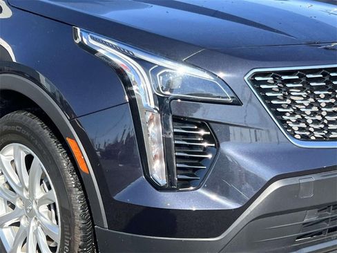 Used 2023 Cadillac XT4 Luxury w/ Cold Weather Package image 8