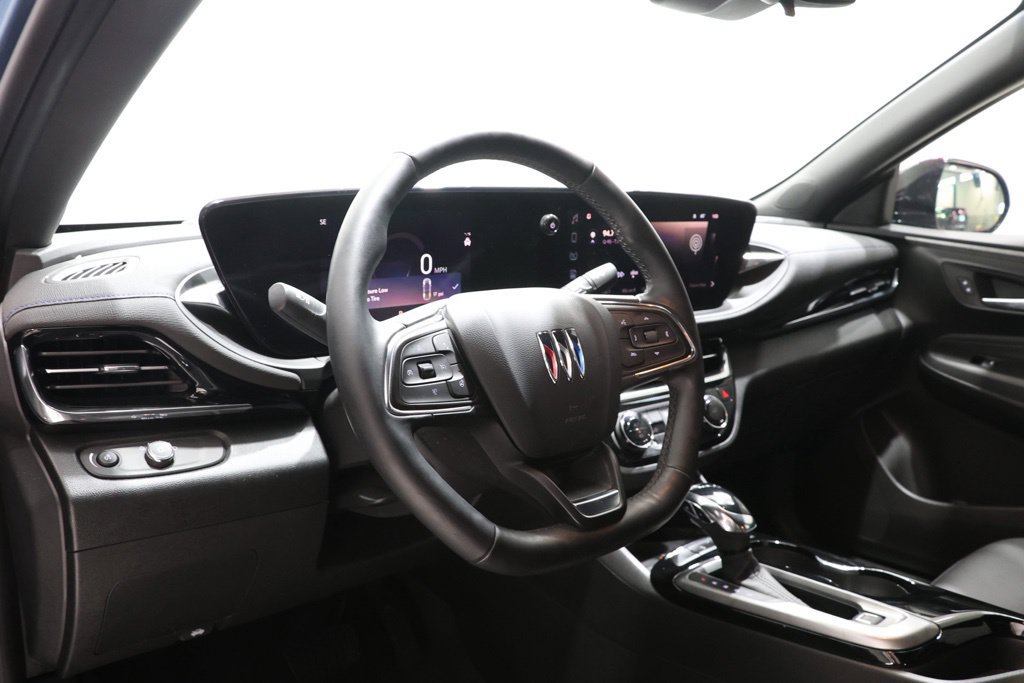 Used 2025 Buick Envista Sport Touring w/ Convenience I Package FWD image 16