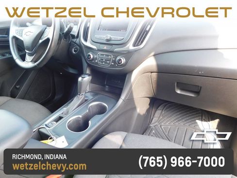 Used 2020 Chevrolet Equinox LT FWD image 18