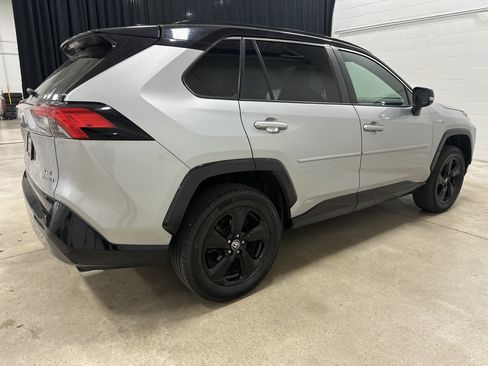 Used 2021 Toyota RAV4 XSE AWD/4WD image 17