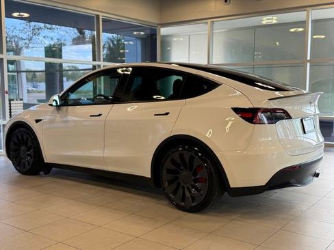 Used 2023 Tesla Model Y Performance AWD/4WD image 14