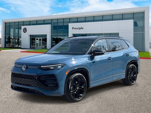 New 2026 Volkswagen Tiguan SE R-Line FWD image 1