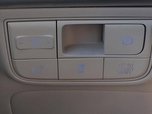 New 2026 Hyundai Tucson Limited image 24