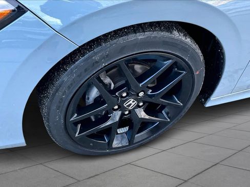 Used 2023 Honda Civic Sport image 11