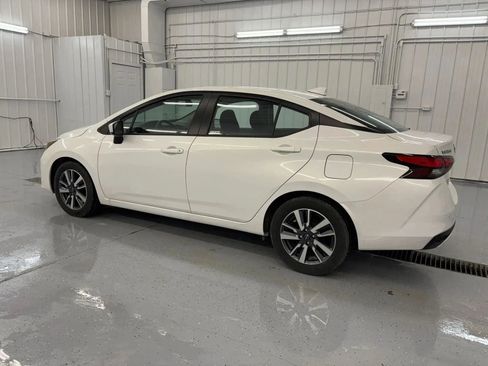 Used 2025 Nissan Versa SV FWD image 8