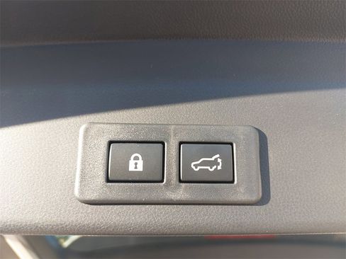 Certified 2025 Subaru Ascent Premium image 14