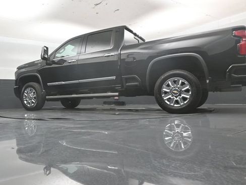Used 2024 Chevrolet Silverado 2500 High Country w/ High Country Premium Package AWD/4WD image 55