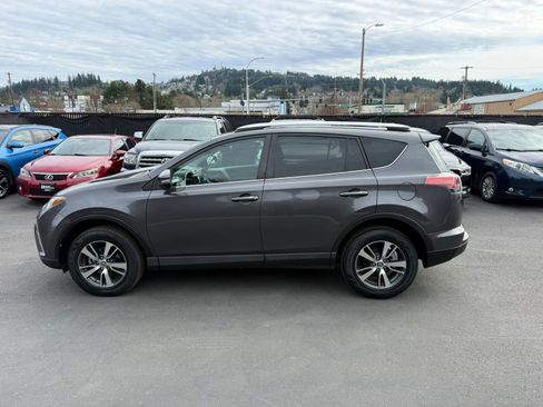 Used 2016 Toyota RAV4 XLE image 6