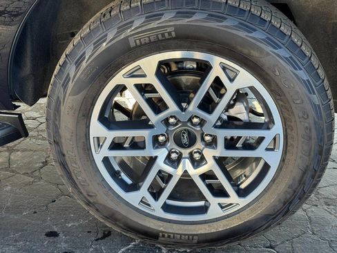 Used 2025 Ford Expedition Active image 7