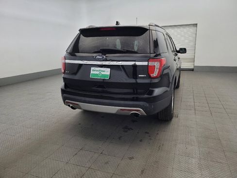 Used 2017 Ford Explorer XLT w/ Equipment Group 201A AWD/4WD image 7