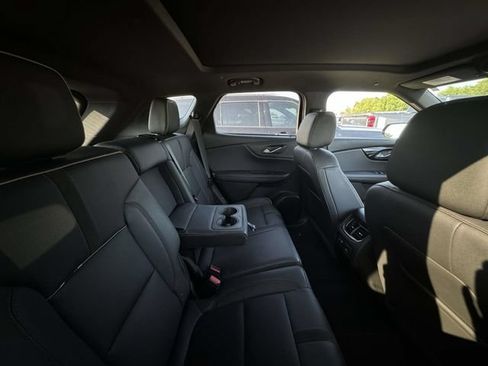 Used 2023 Chevrolet Blazer Premier w/ Enhanced Convenience Package FWD image 8