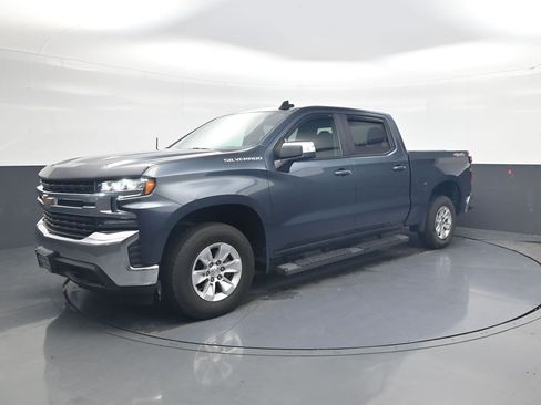 Used 2021 Chevrolet Silverado 1500 LT image 2