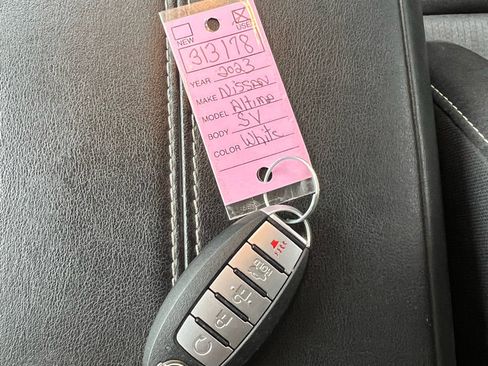 Used 2023 Nissan Altima 2.5 SV image 16